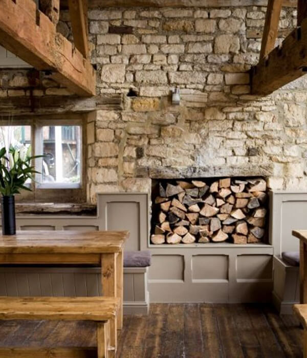 The White Hart Winchcombe Eatery