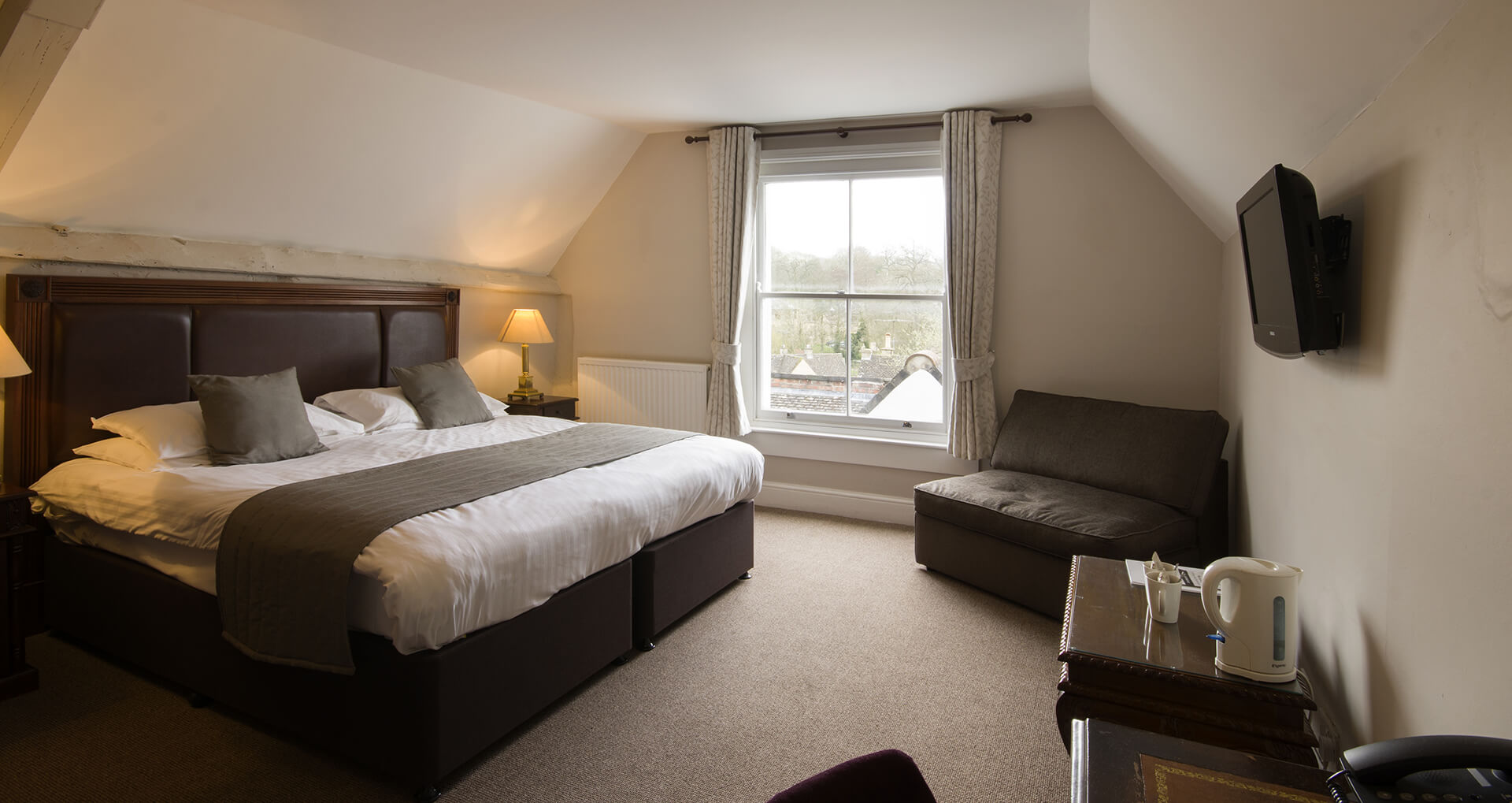 Rooms at The White Hart Inn, Winchcombe